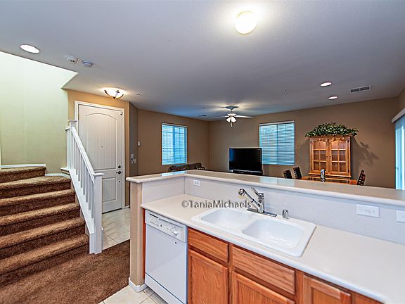 5th image of 10620 Mountain Stream Ct
