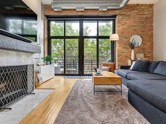 5th image of 1525 S Michigan Ave APT 302