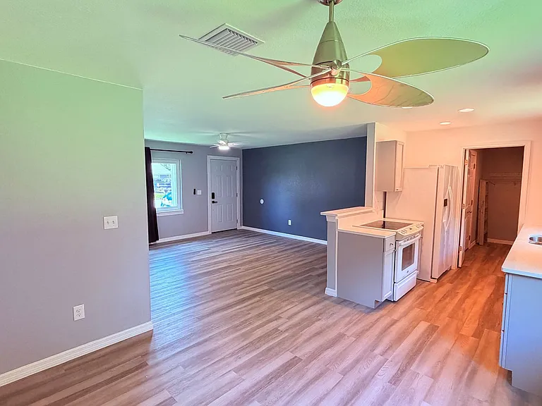5130 Lescot Ln — Photo 10