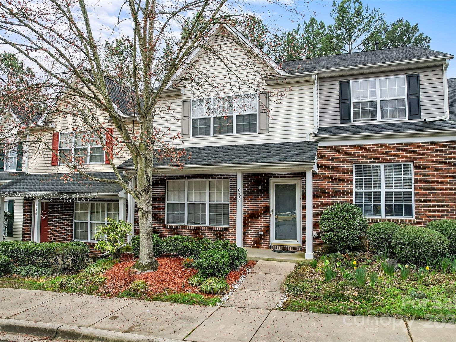 638 Emerald Cove Dr, Charlotte, NC 28262 | Zillow