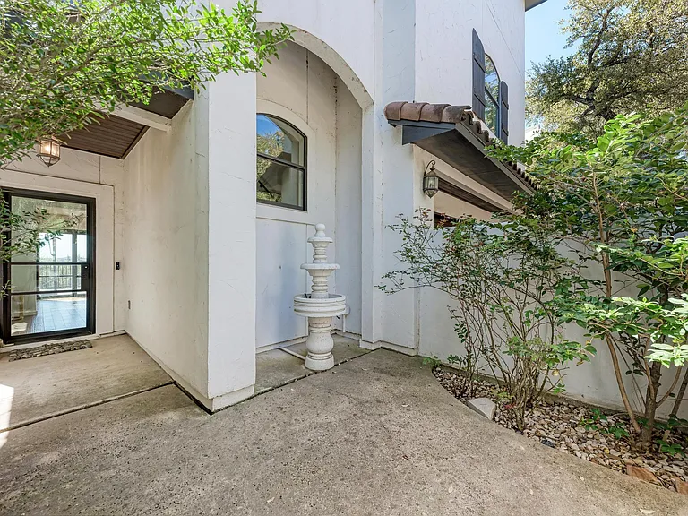 13803 Lake View Dr — Photo 8