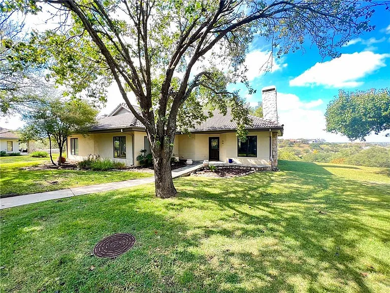 1911 Clubhouse Hill Dr #20 — Photo 2
