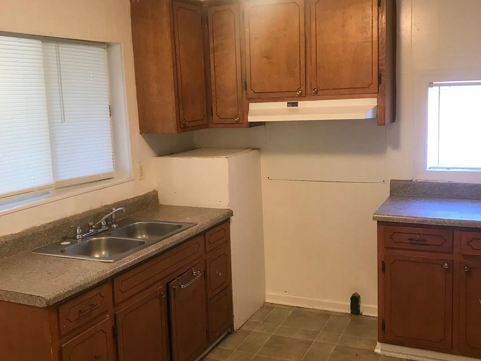 3 bed, 1350 sqft, $1,685 — Photo 4