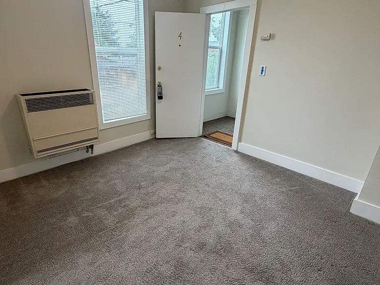 235 NE 76th Ave #4 — Photo 1