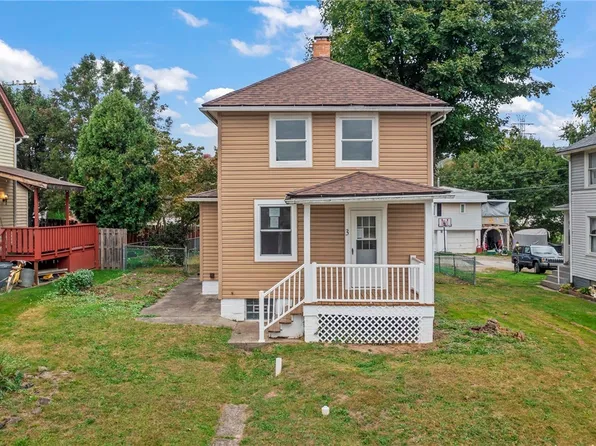 3 Circle Ave, Elrama, PA 15038