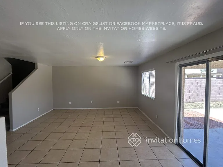3417 W Wayland Dr — Photo 2
