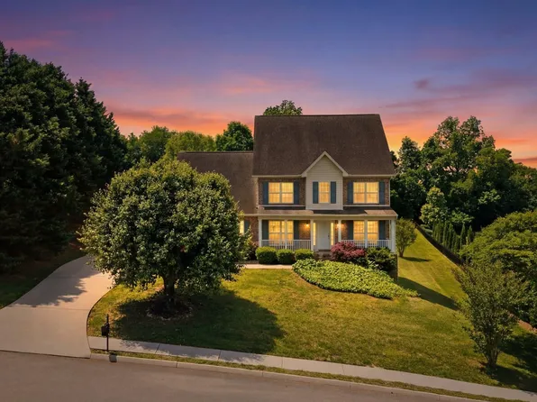 1117 Amber Glades Ln, Knoxville, TN 37922