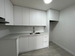 101 Roehampton Ave #1503, Toronto, ON M4P 2W2