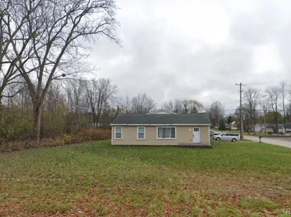 40710 Five Mile Rd, Plymouth, MI 48170