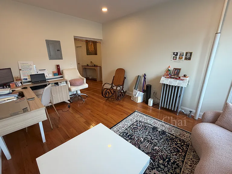 123 Sutherland Rd #E — Photo 6