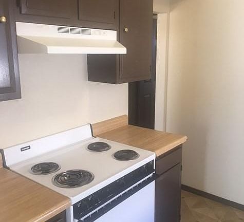 5th image of 1620 W Park Dr APT C