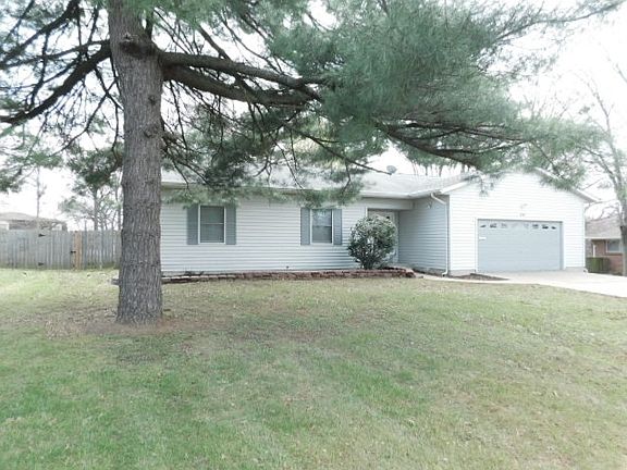 3rd image of 1134 N Elizabeth Ave