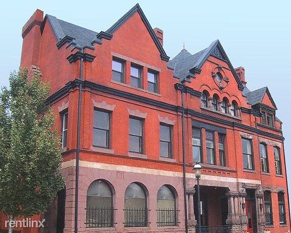 903 N Lincon Building Front