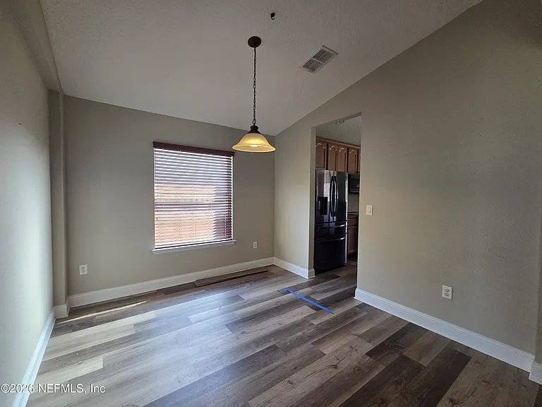 1912 Covemont Ct — Photo 4