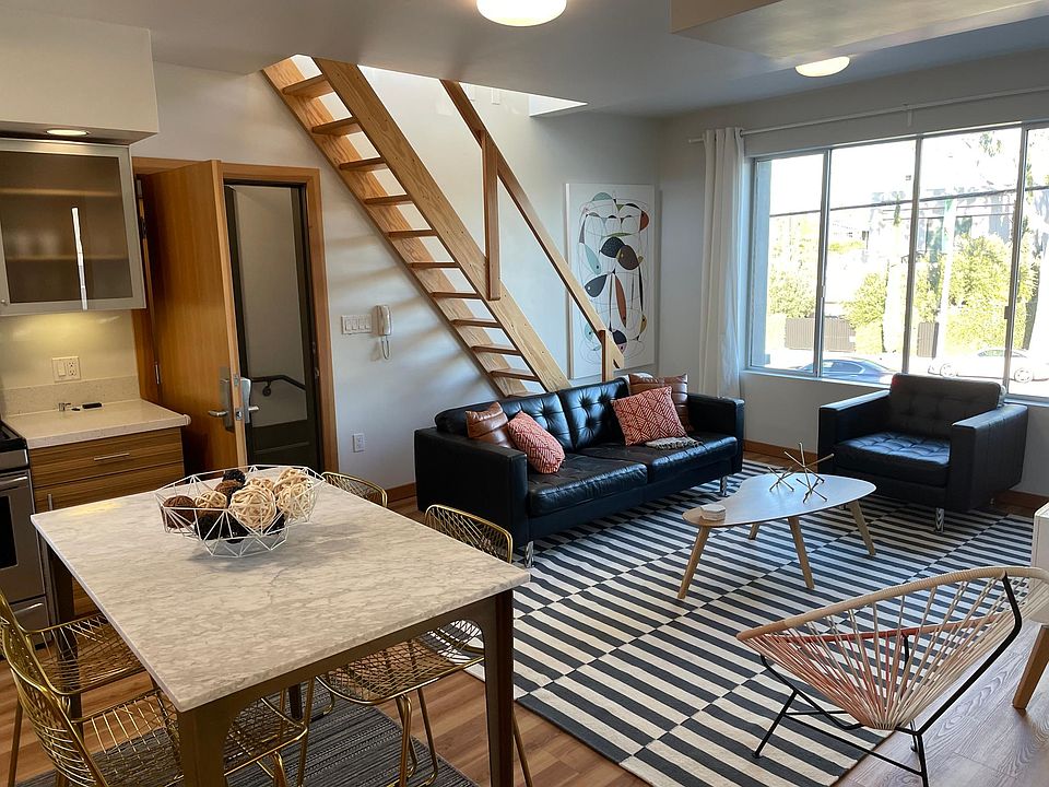 1st image of 511 N San Vicente Blvd