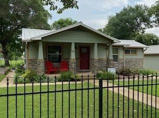 3105 Russell Rd, Arlington, TX 76001