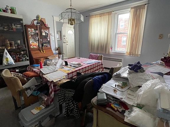 4th image of 1531 Longshore Ave