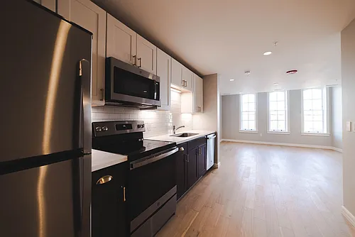 32 N Park Row Photo 1