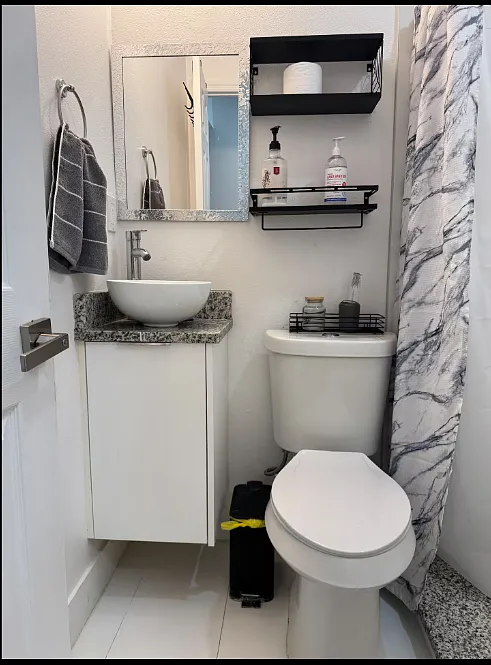1 bed, 900 sqft, $1,600 — Photo 2