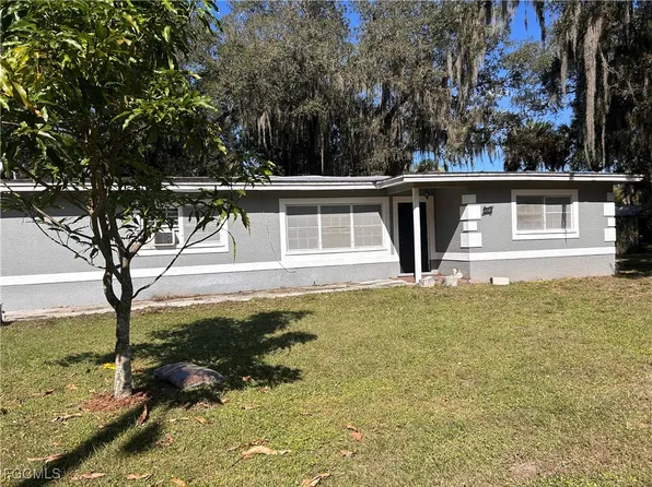 438 7th Ave, Labelle, FL 33935