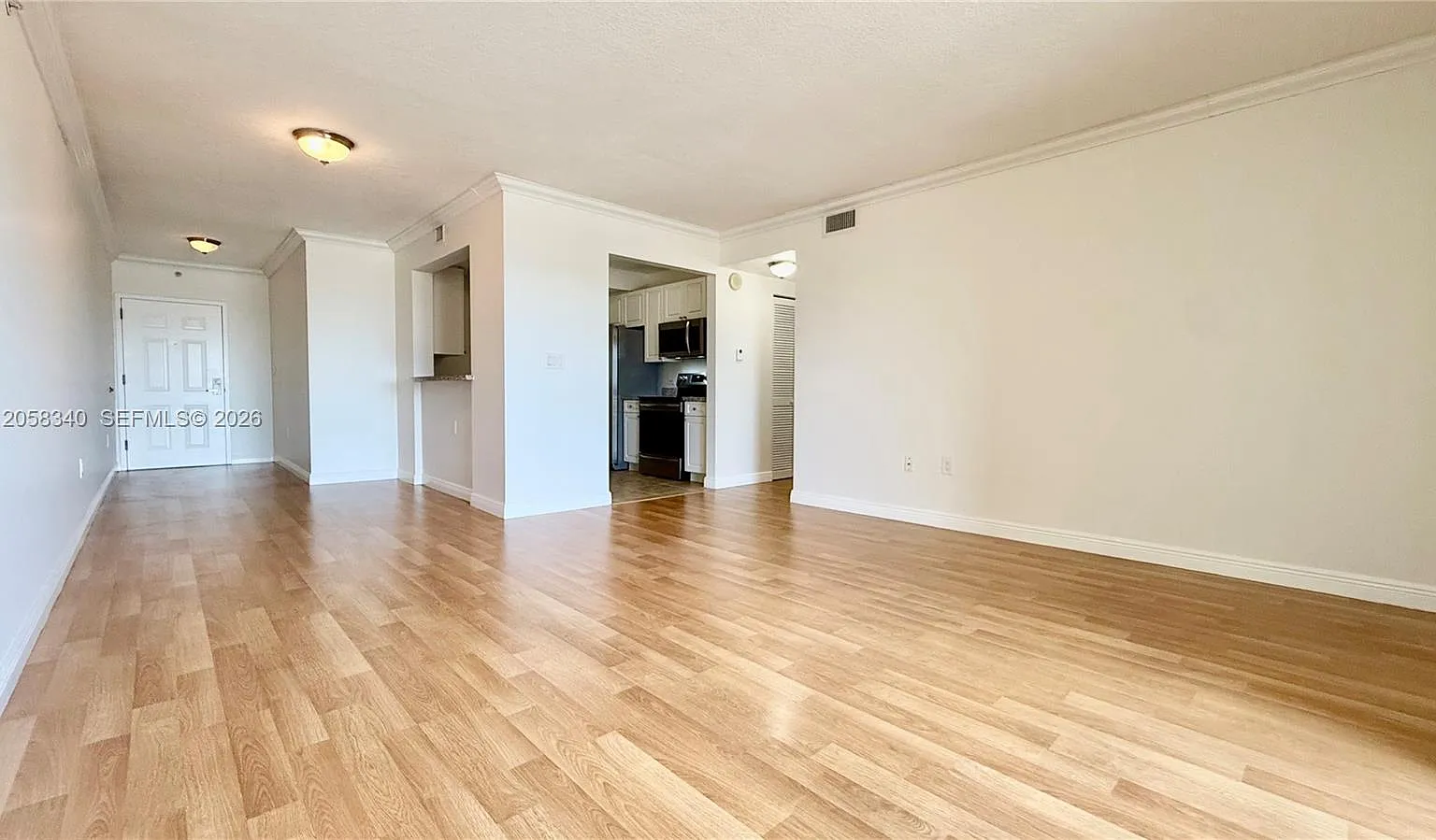 Brickell Vista Condo — Photo 2
