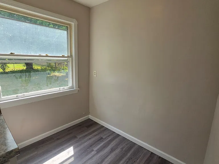 1361 Villa Dr — Photo 6