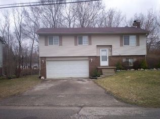 340 Summit Blvd, Lake Orion, MI