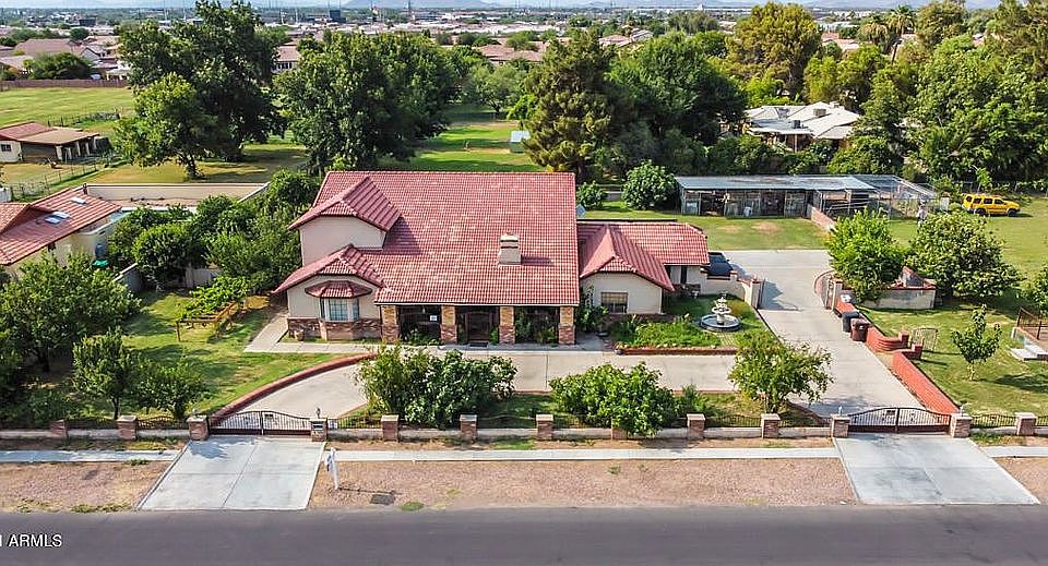 1st image of 7908 W Country Gables Dr
