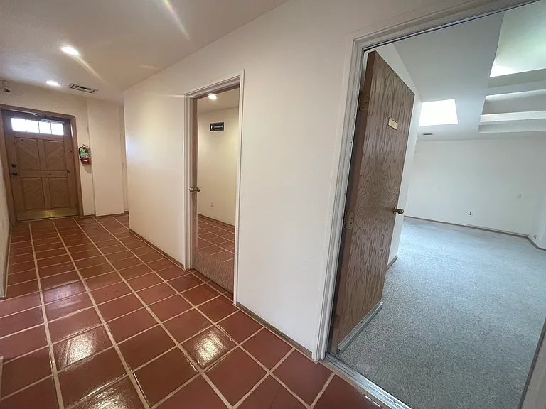 1709 Girard Blvd NE #1 — Photo 21