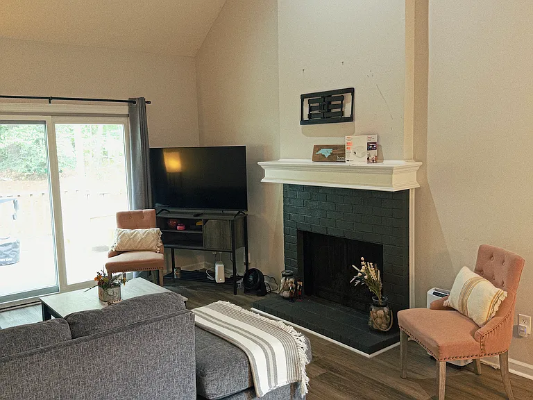 6004 Applewood Ln — Photo 4