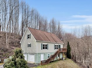 278 Barber Hill Dr, Waynesville, NC 28786