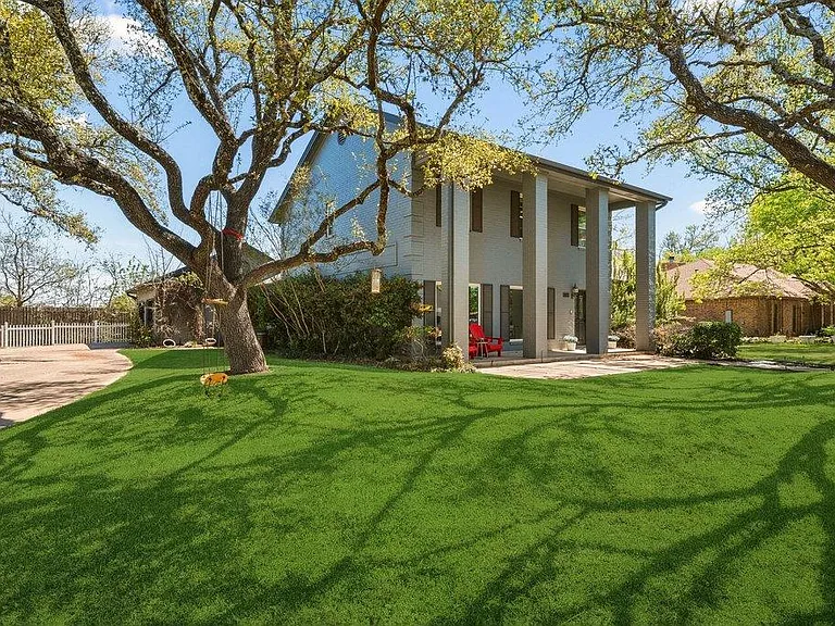 10408 Loring Dr — Photo 3