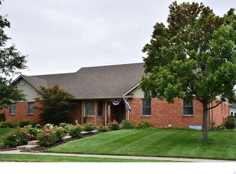 1st image of 690 Willow Creek Way