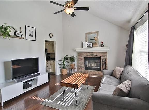 4th image of 3404 Bryn Mawr Dr