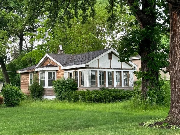 158 N Hemlock Ave, Wood Dale, IL 60191