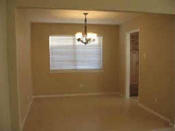 3rd image of 913 Meadowdale Cir