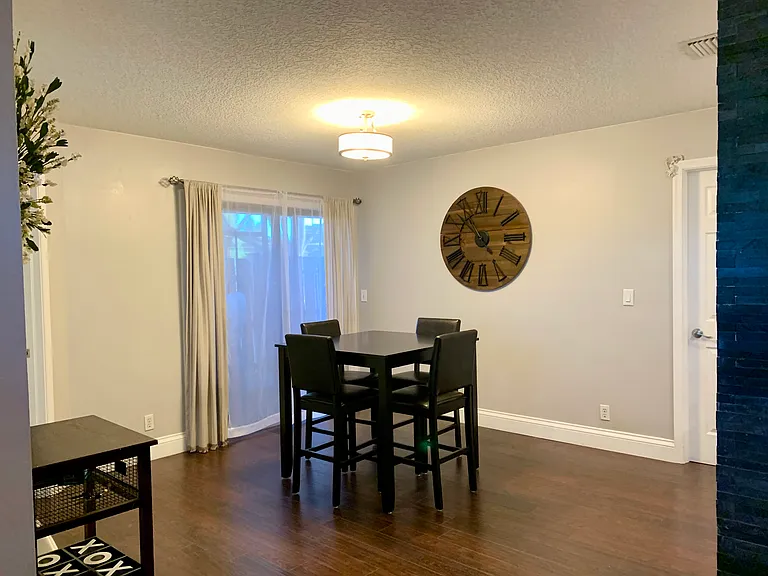 11883 Sturbridge Ln — Photo 12