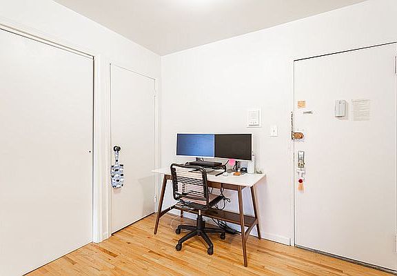 4th image of 54 W 85th St APT 3A