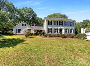 1871 Tara Trl, Lancaster, SC 29720