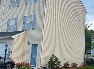 51 Mall Rd, Etters, PA 17319