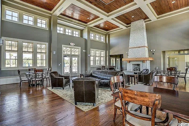 5 bed, 2706 sqft, $2,450 — Photo 3