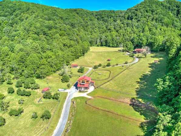 210 Chandler Cove Rd, Erwin, TN 37650