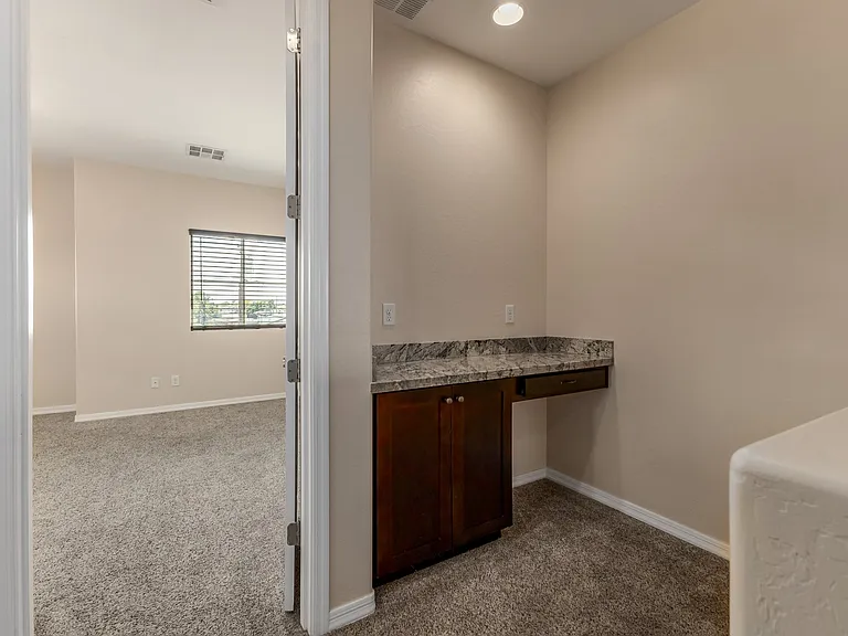 2338 W Sierra Vista Dr — Photo 7