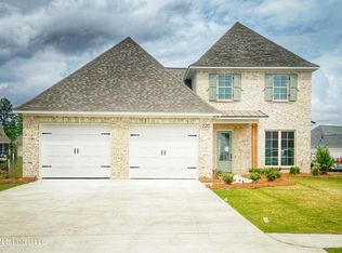 220 Herons Bay Cir, Madison, MS 39110