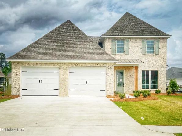 220 Herons Bay Cir, Madison, MS 39110