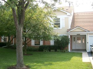 1095 Auburn Ln, Buffalo Grove, IL 60089