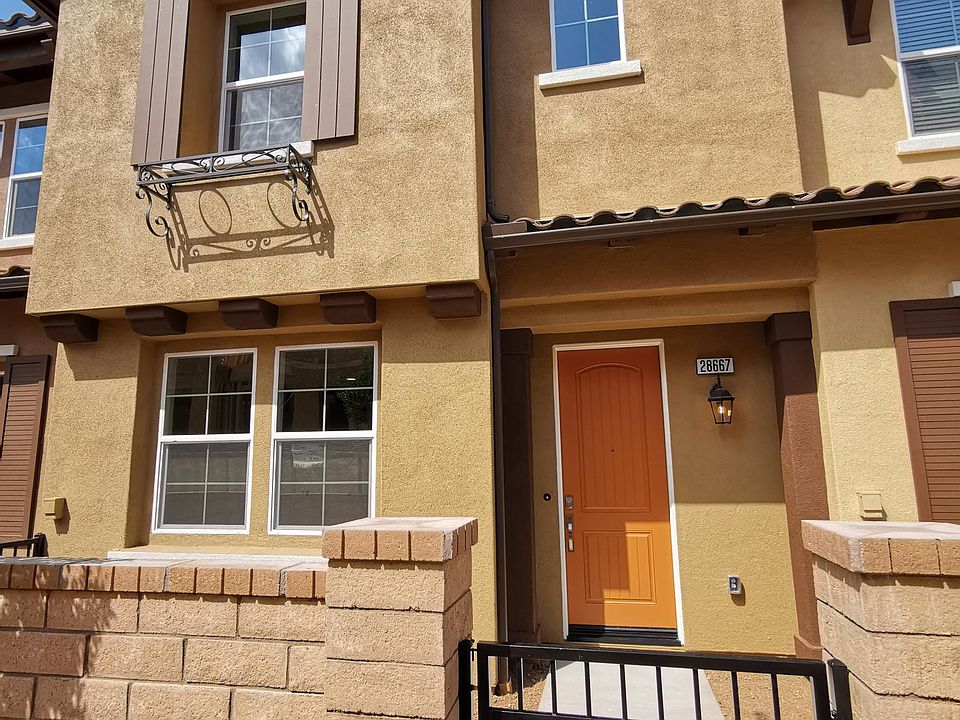 1st image of 28667 Jardineras Dr