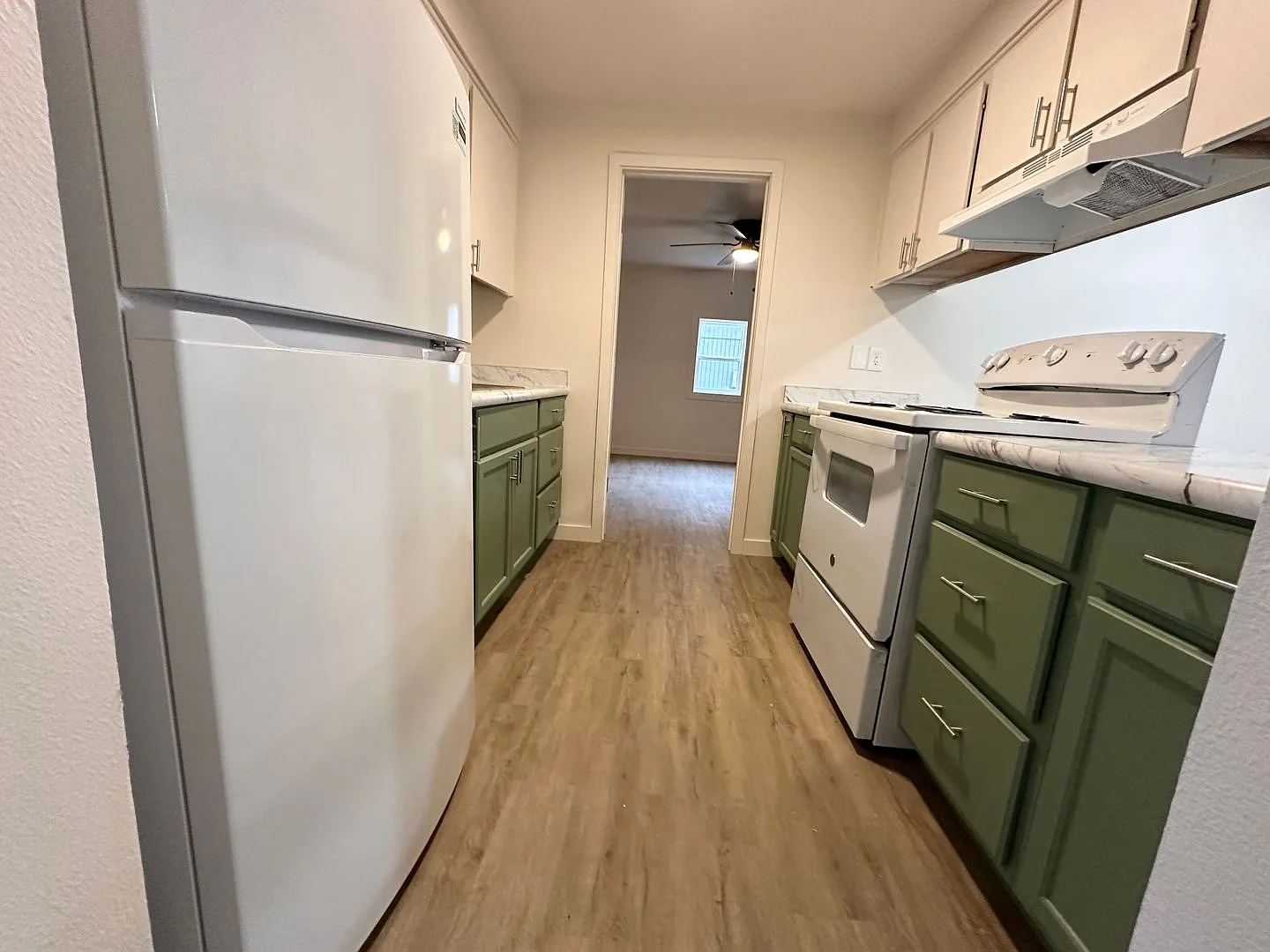 Charming 3 Bedroom Cornelius Duplex! — Photo 4