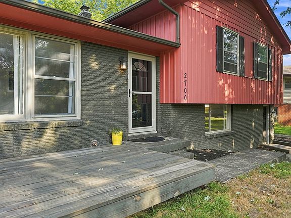 4th image of 2700 Redbud Ln