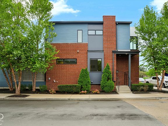 2nd image of 1119 E 10th St